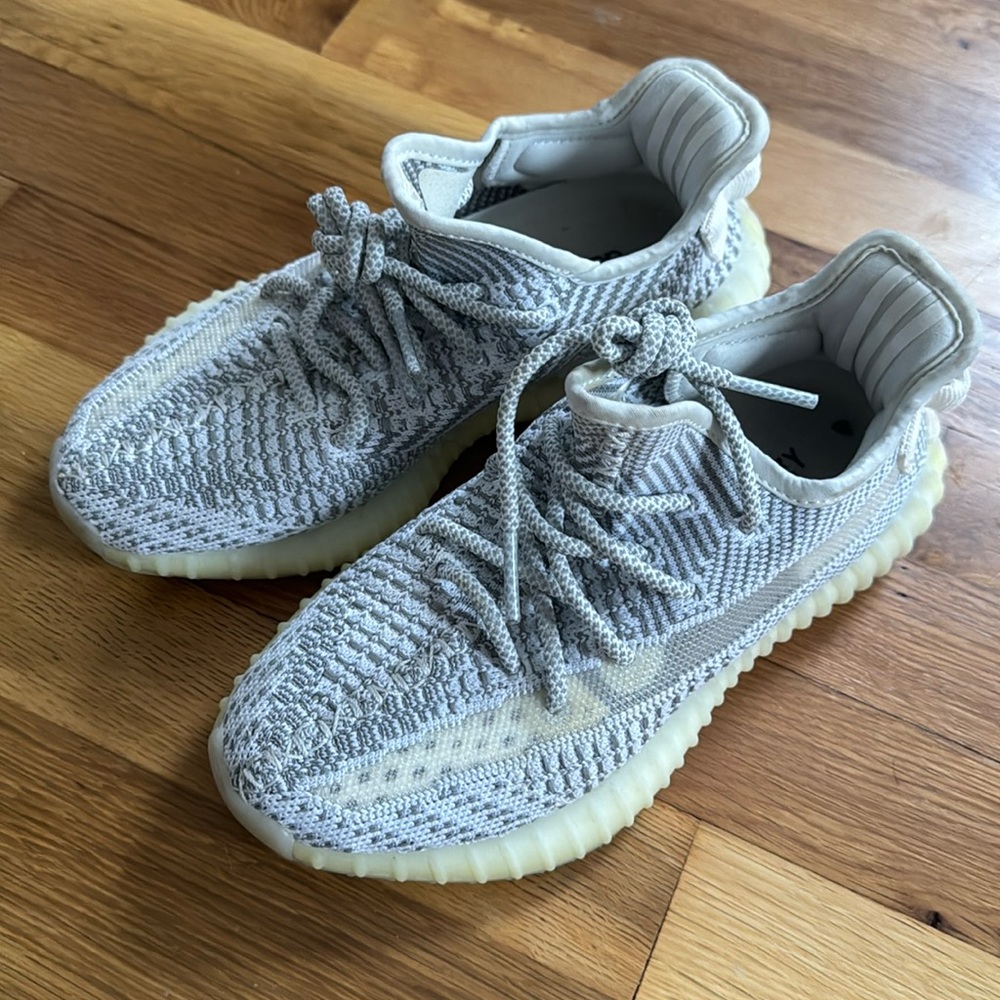 Yeezy Sneakers